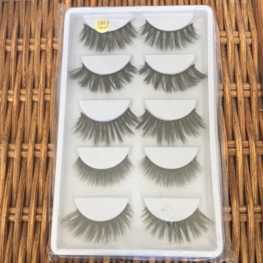 Different kind of lashes